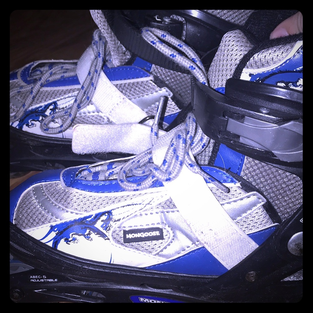 Mongoose roller blades